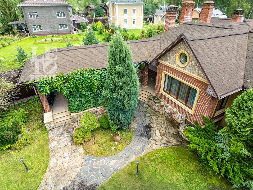 3-этажный коттедж 1 322 м² с отделкой