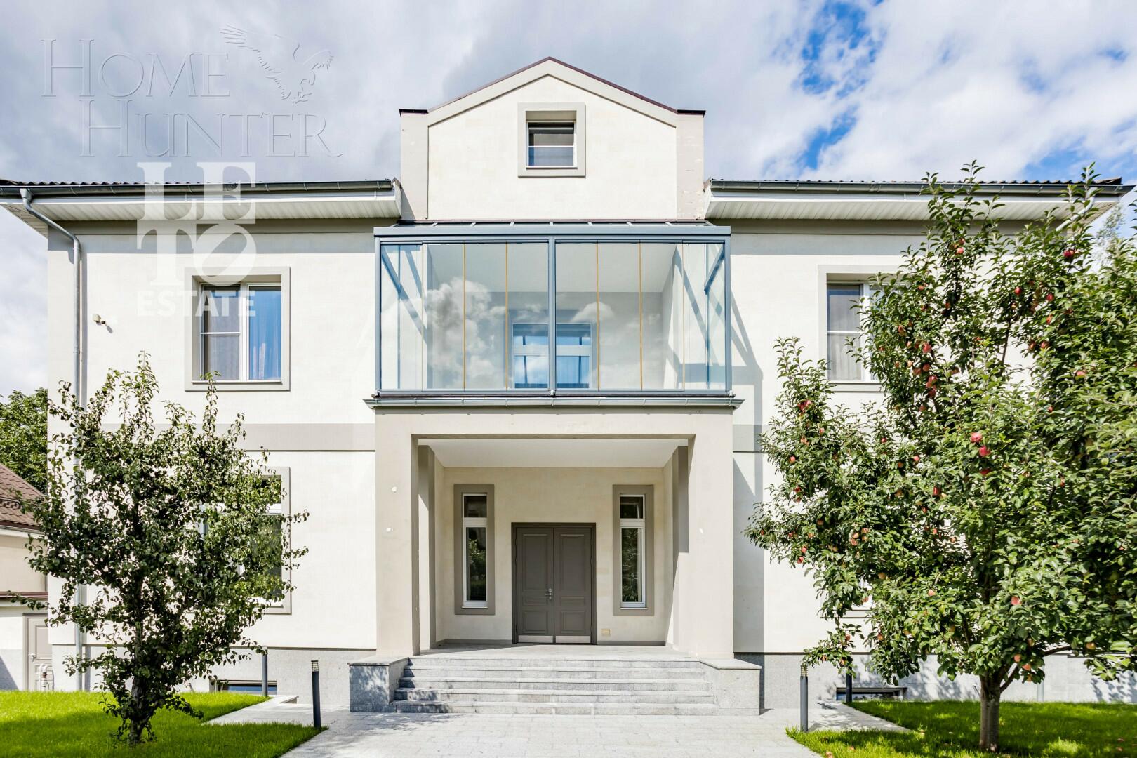 2-этажный коттедж 1 438 м² с отделкой