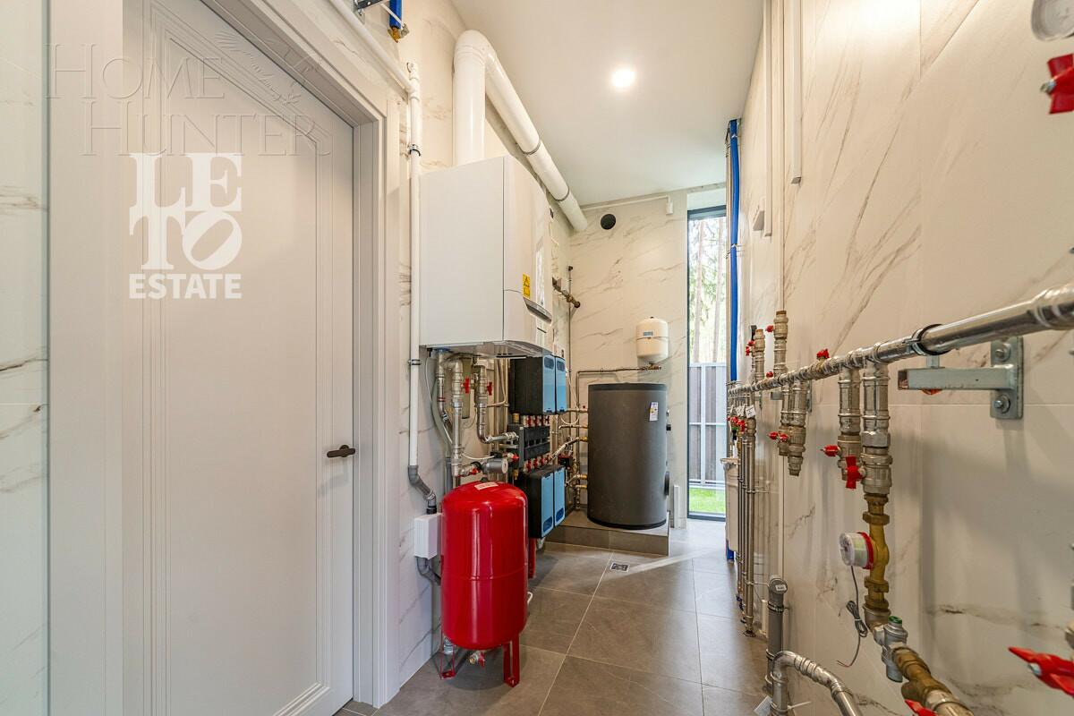 3-этажный коттедж 380 м² с отделкой