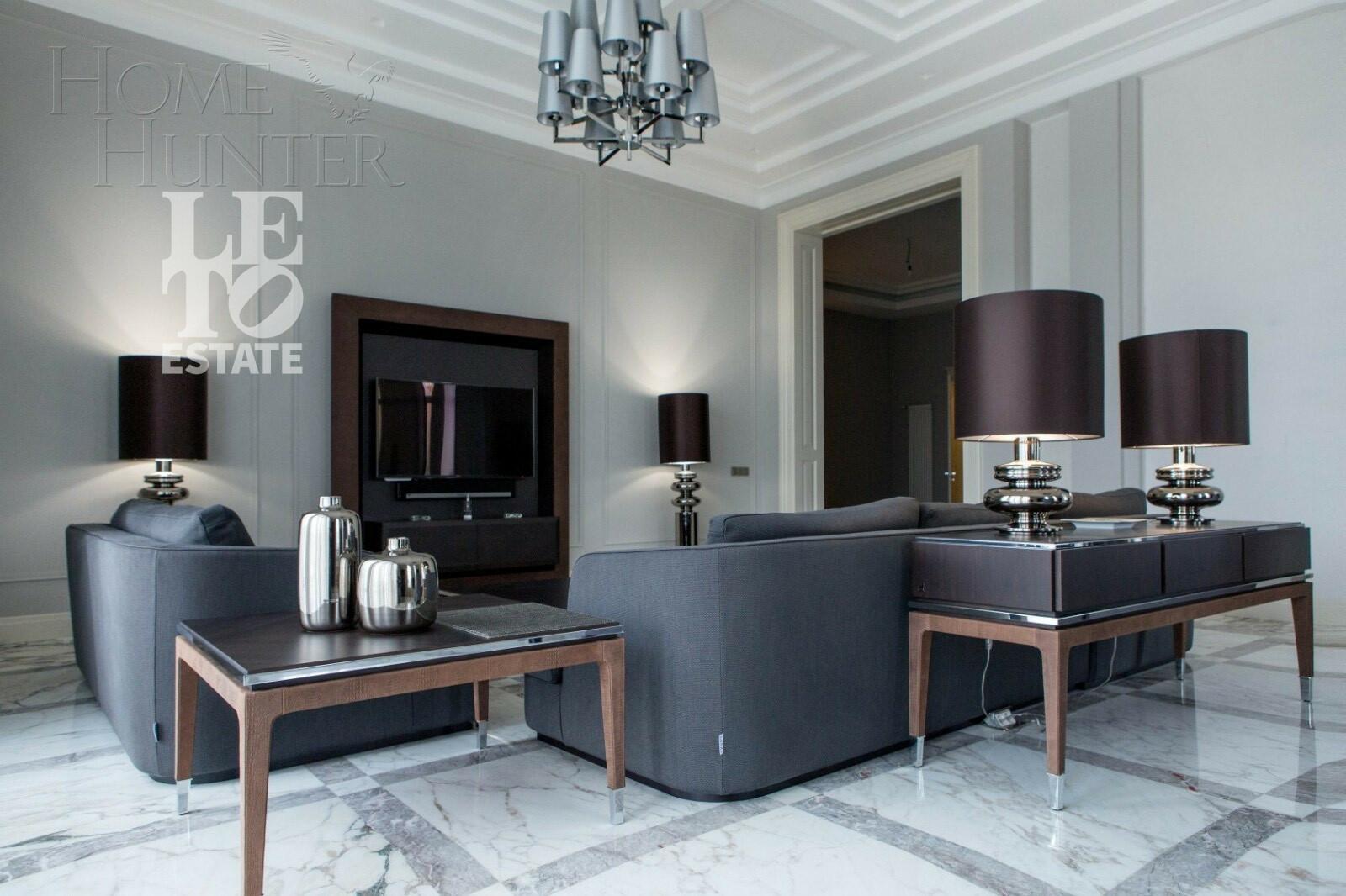 3-этажный коттедж 1 185 м² с отделкой