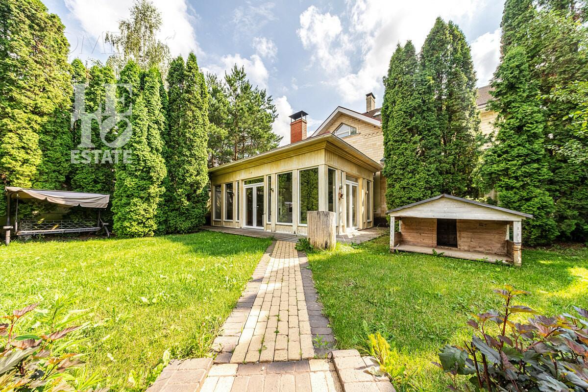 2-этажный коттедж 1 087 м² с отделкой