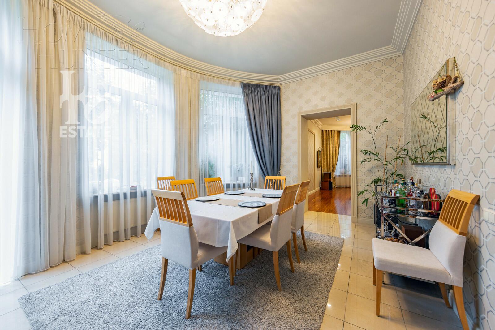 2-этажный коттедж 600 м² с отделкой