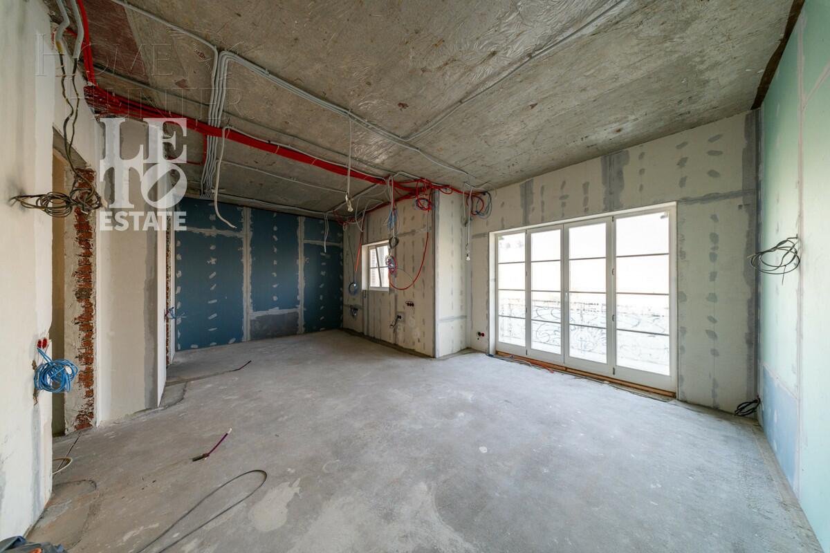 4-этажный таунхаус 395 м² без отделки