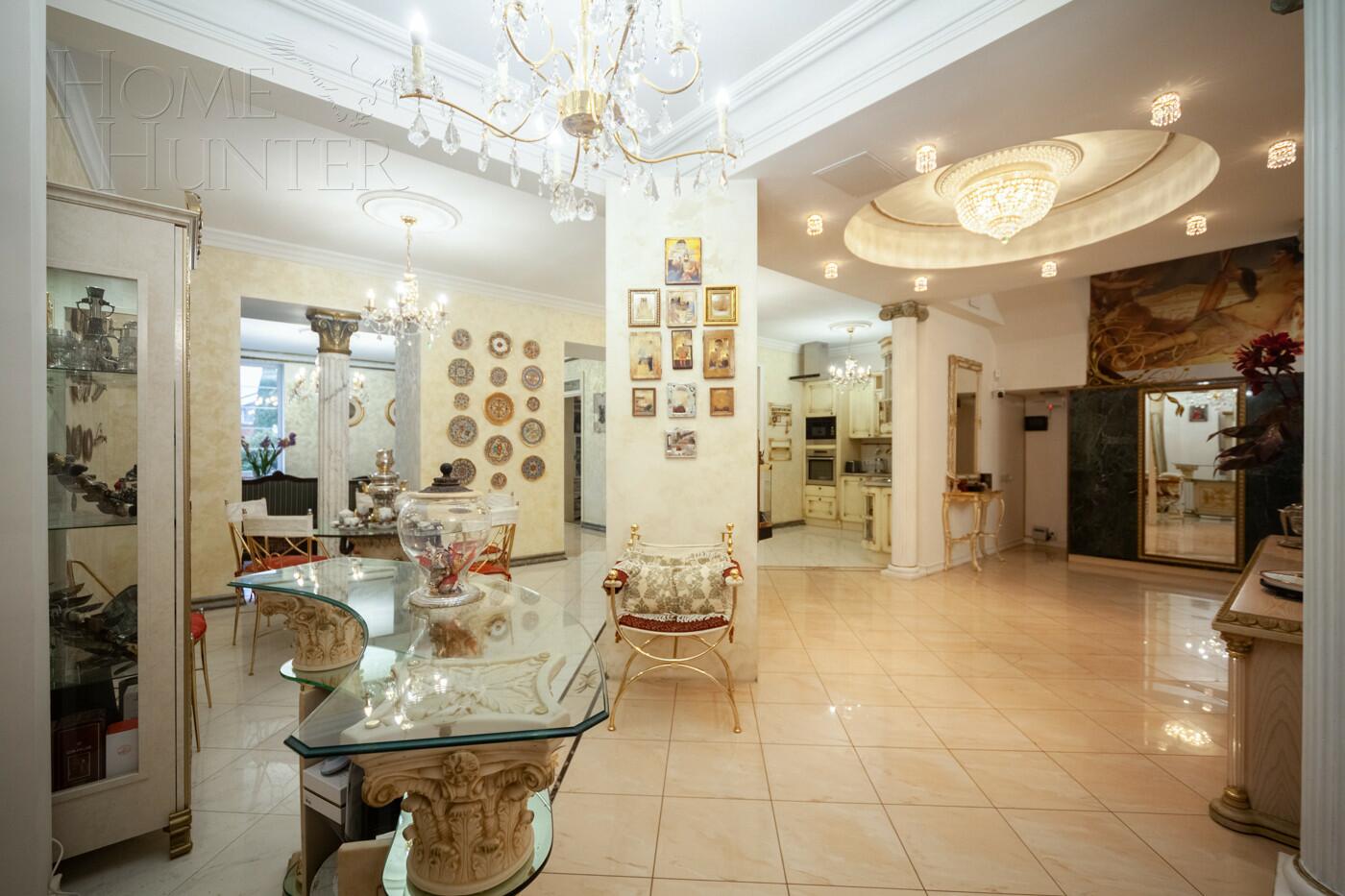 2-этажный коттедж 939 м² с отделкой