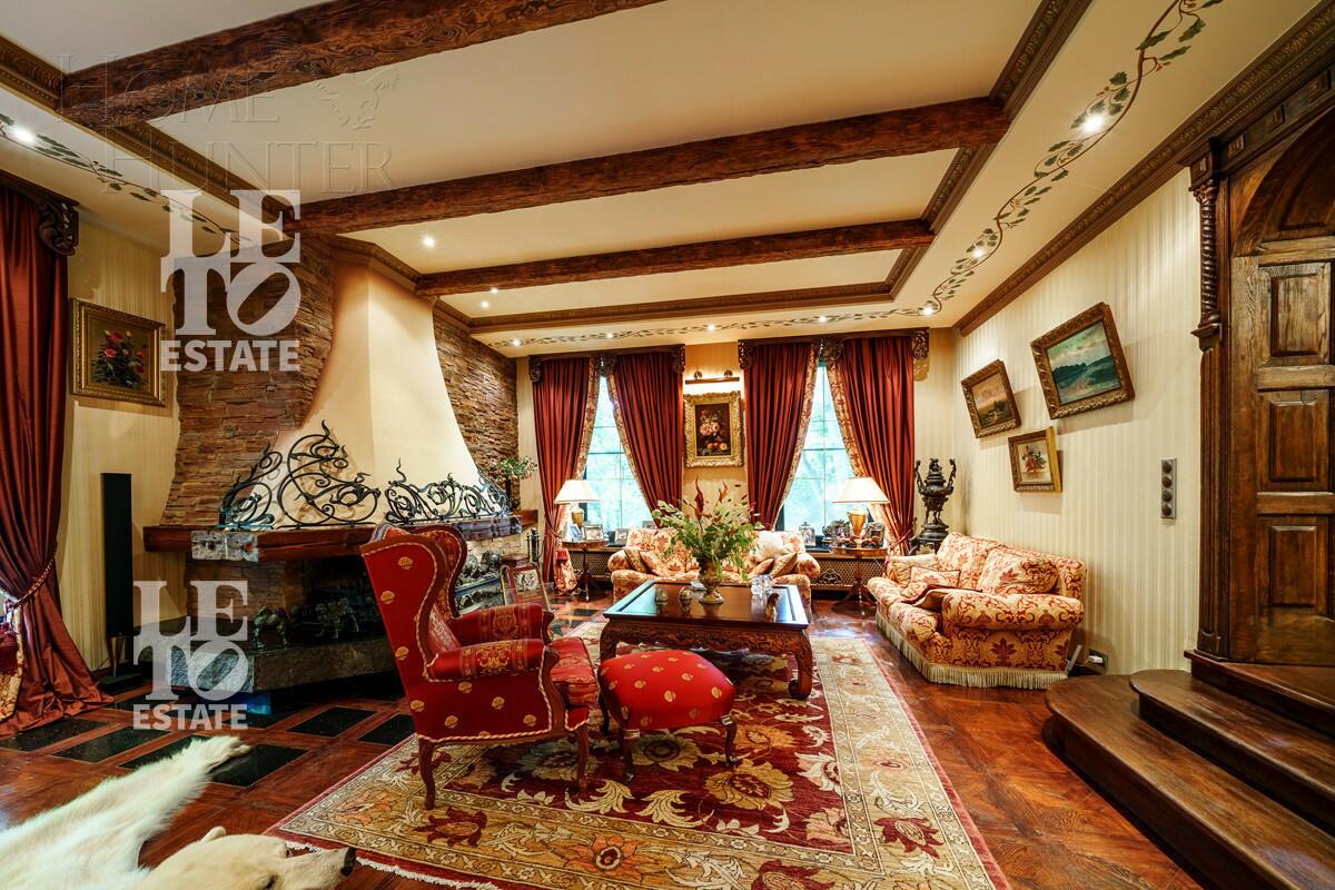 3-этажный коттедж 850 м² с отделкой