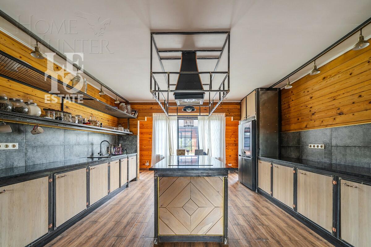 2-этажный коттедж 340 м² с отделкой