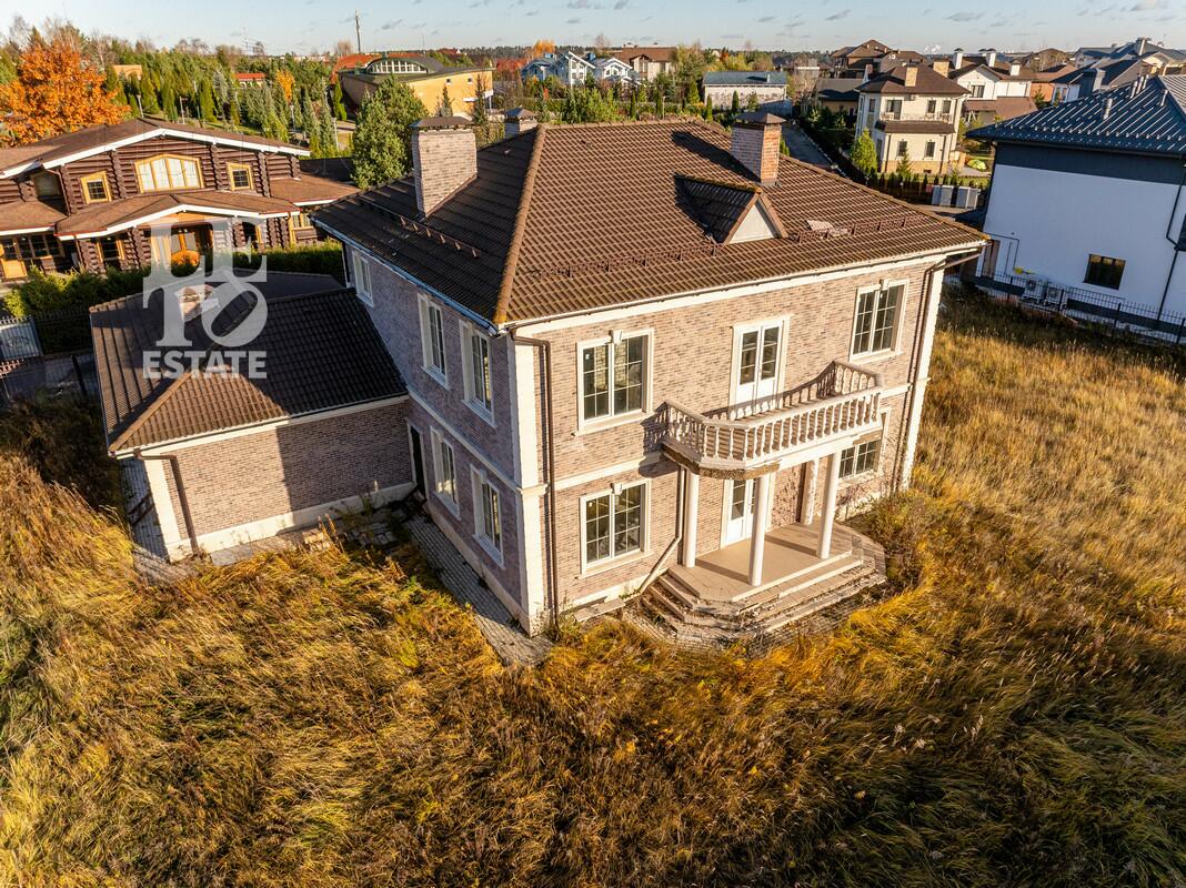 2-этажный коттедж 460 м² без отделки