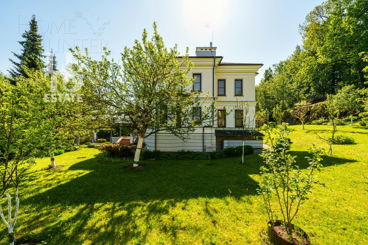 2-этажный коттедж 350 м² с отделкой