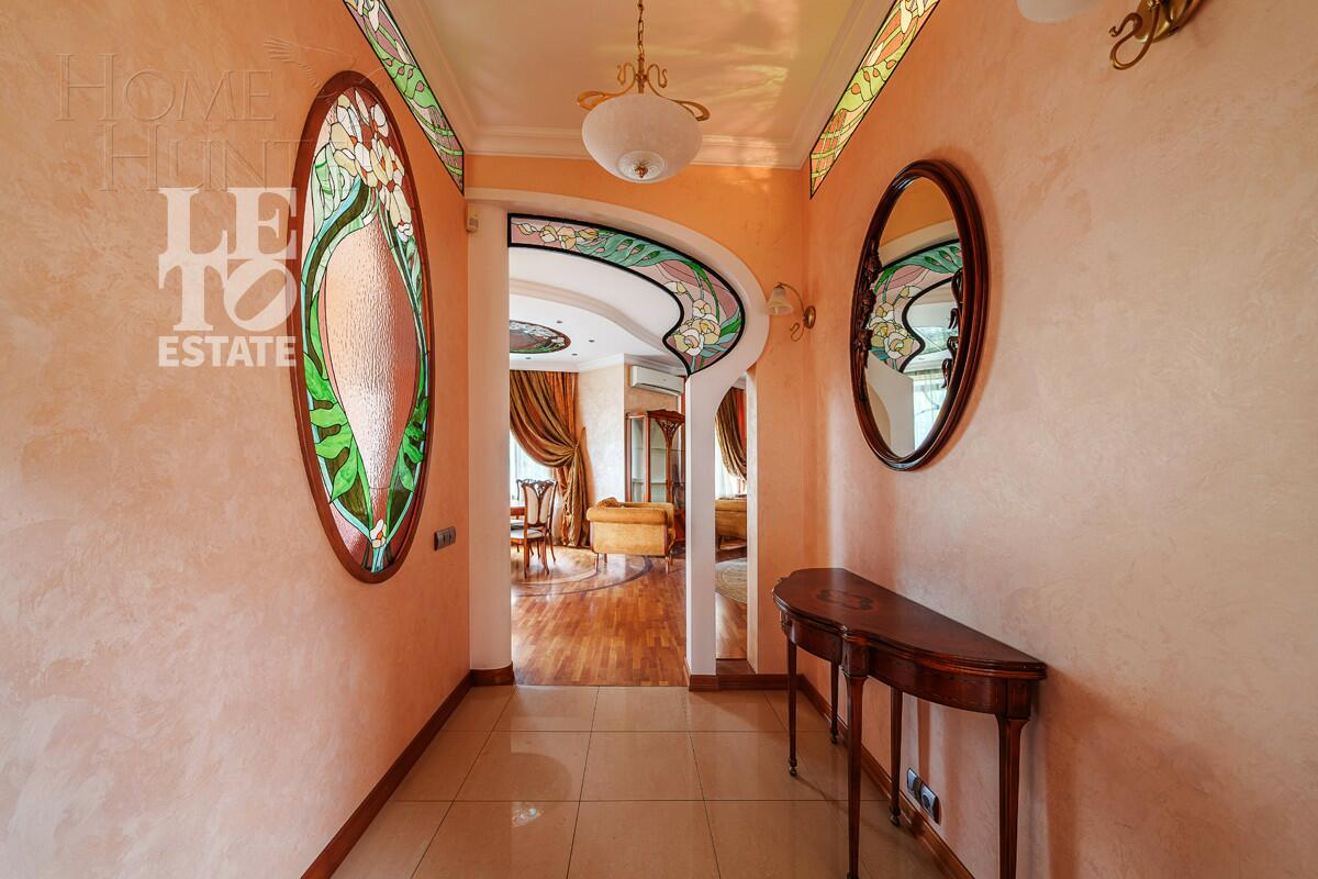 2-этажный коттедж 450 м² с отделкой