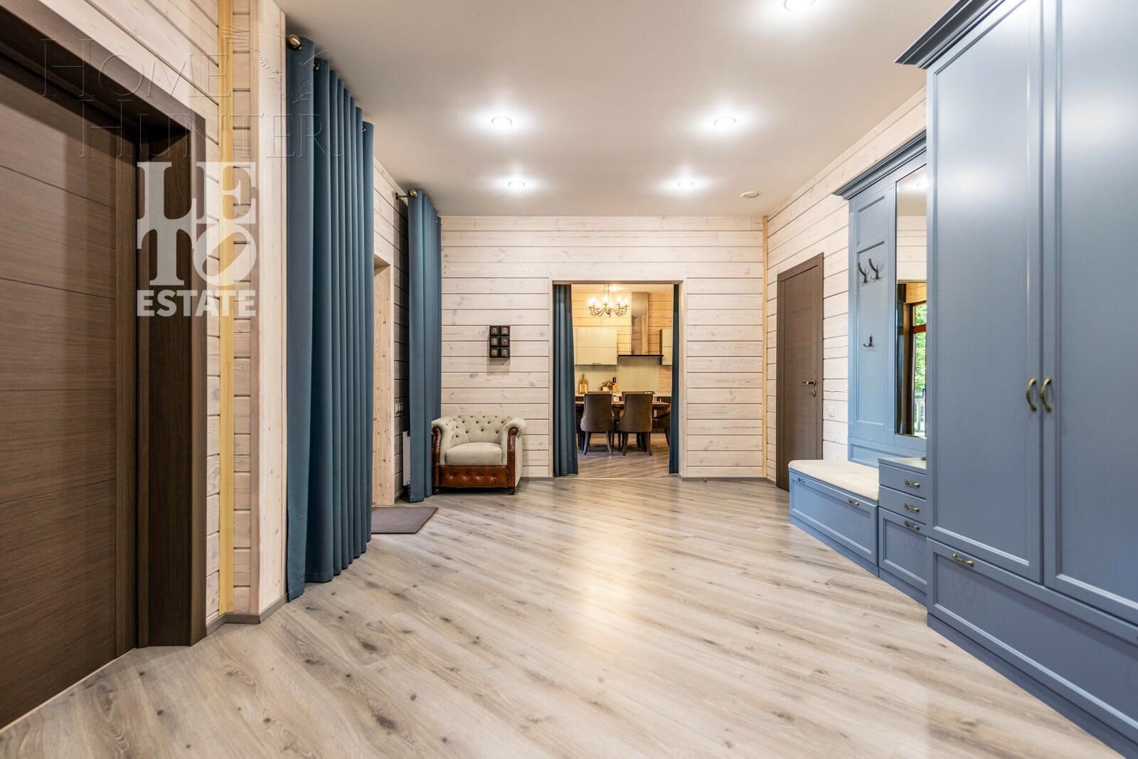 2-этажный коттедж 300 м² с отделкой