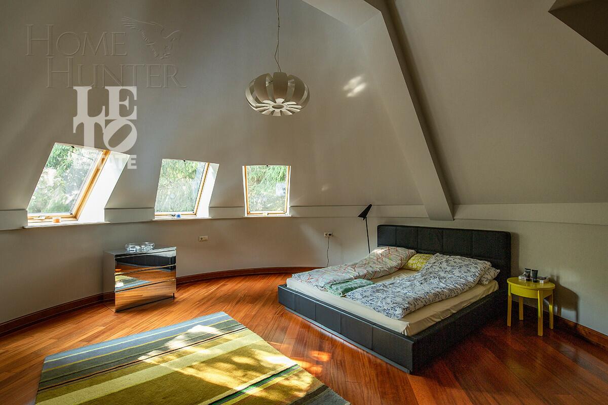 2-этажный коттедж 1 100 м² с отделкой