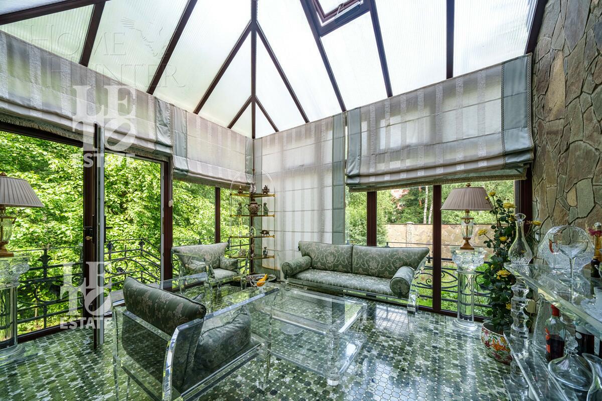 3-этажный коттедж 850 м² с отделкой