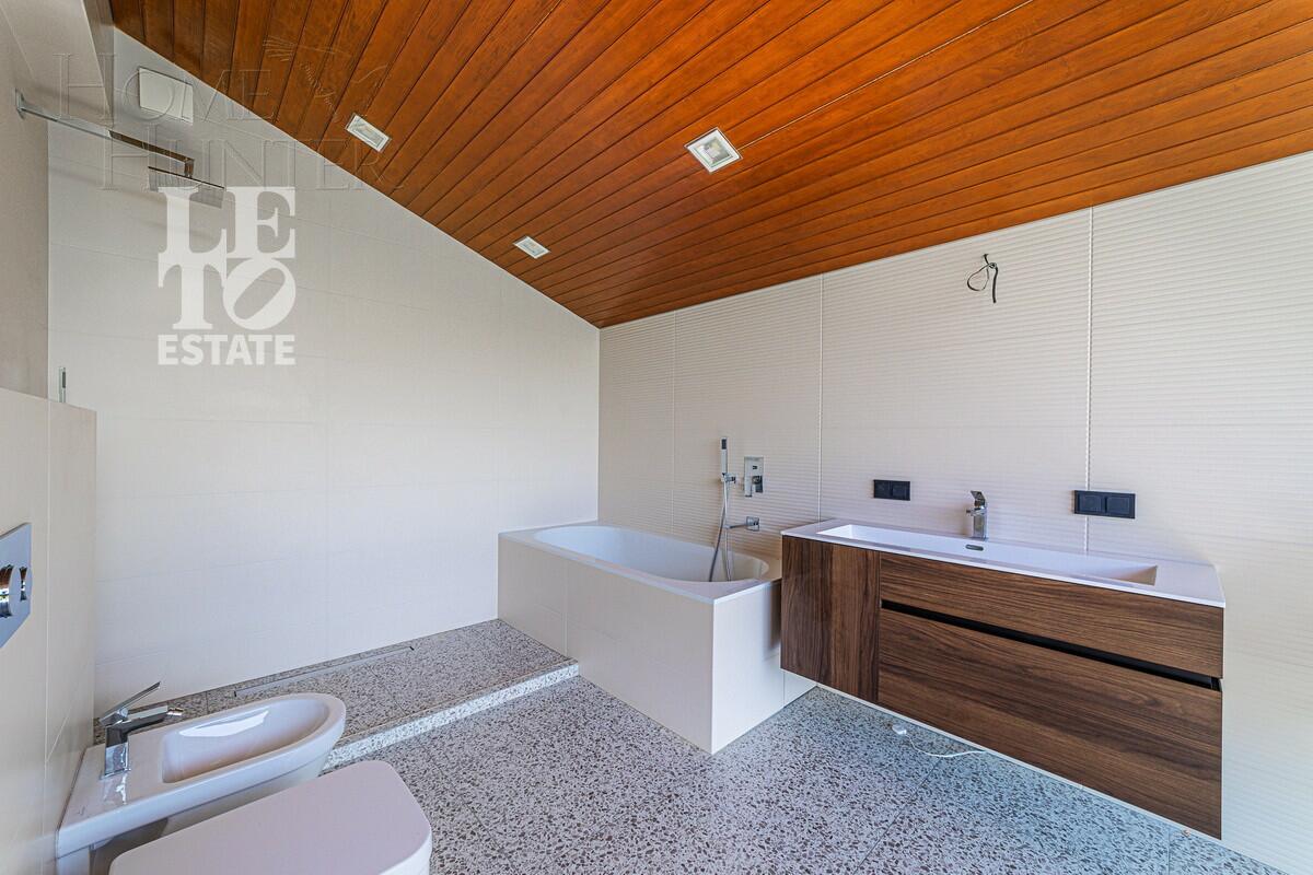 2-этажный коттедж 294 м² с отделкой