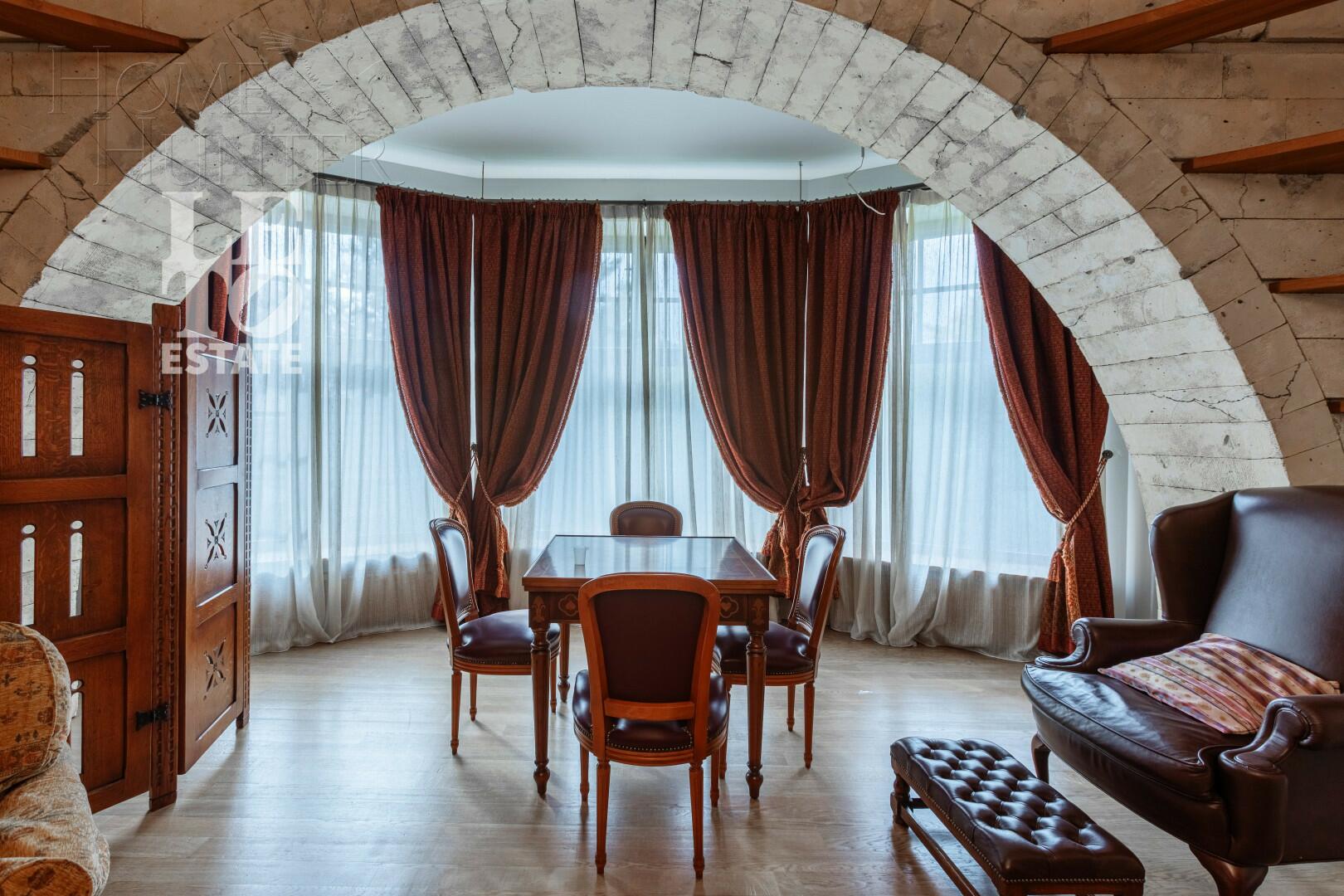 2-этажный коттедж 720 м² с отделкой