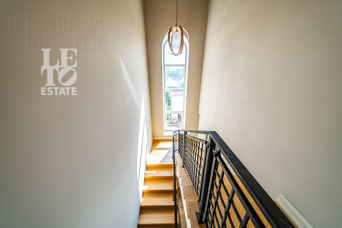 2-этажный коттедж 1 087 м² с отделкой