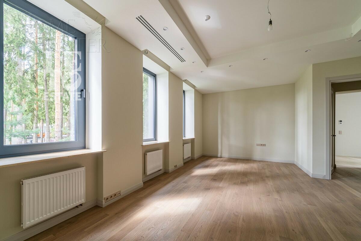 3-этажный коттедж 380 м² с отделкой