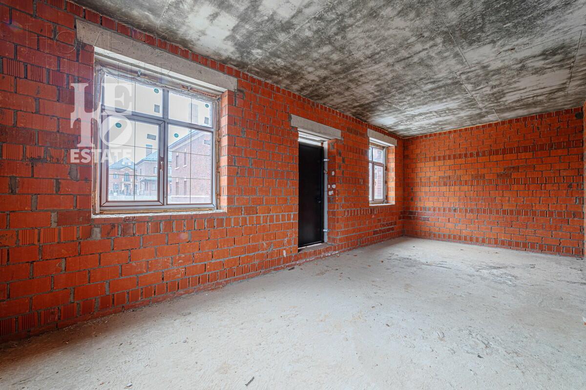 2-этажный коттедж 320 м² без отделки