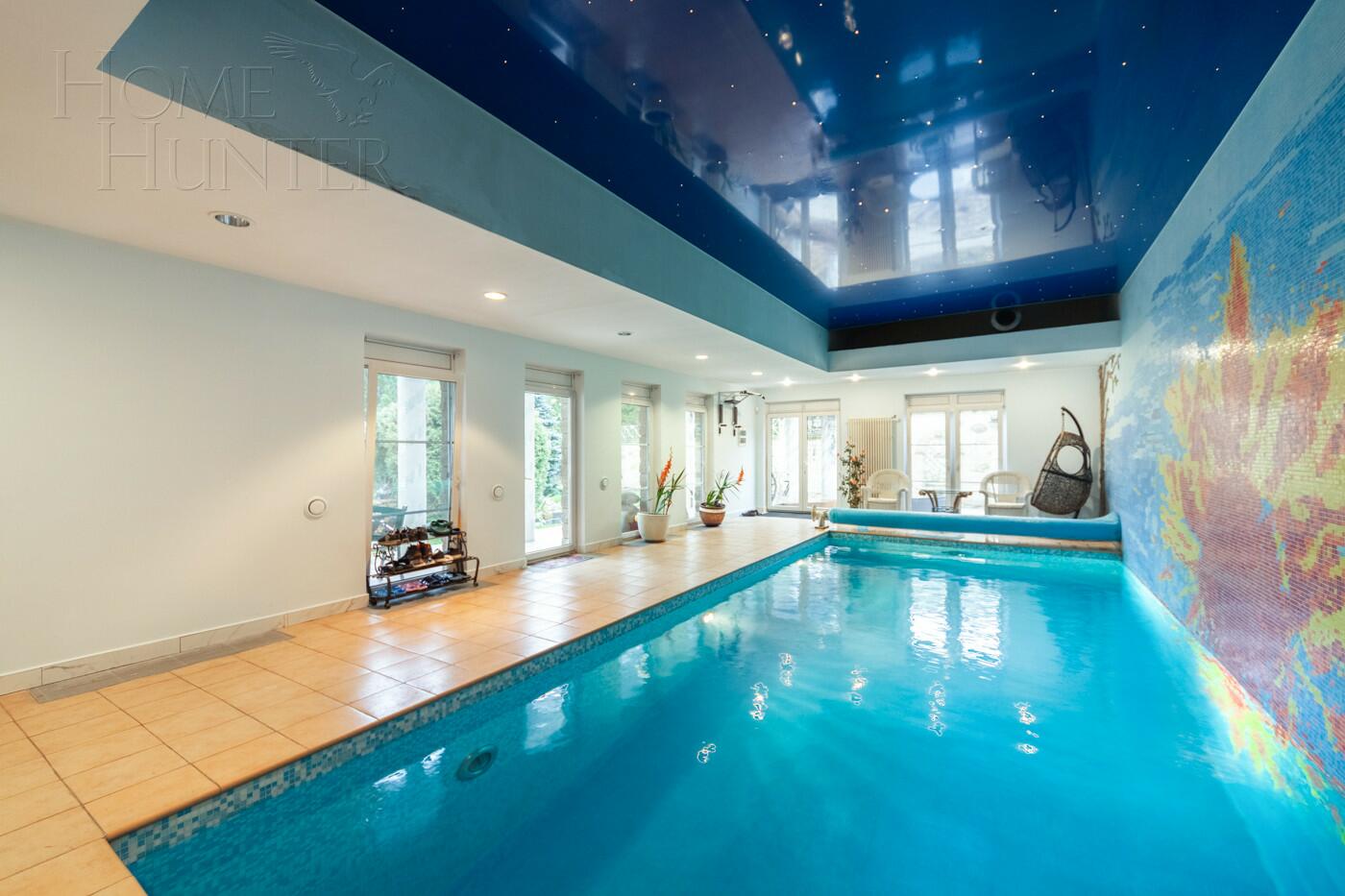 2-этажный коттедж 939 м² с отделкой