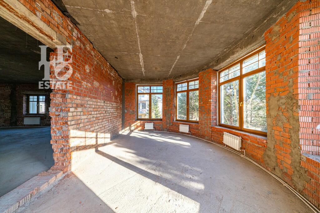 2-этажный коттедж 600 м² без отделки