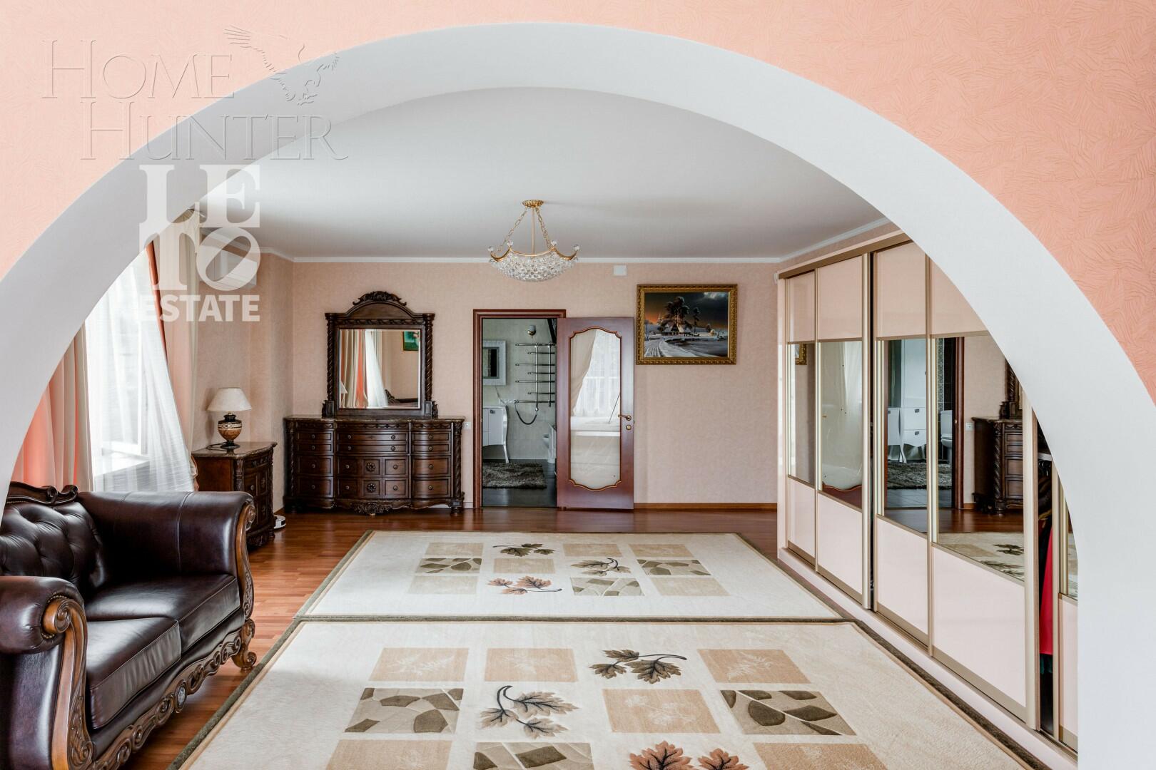 2-этажный коттедж 815 м² с отделкой