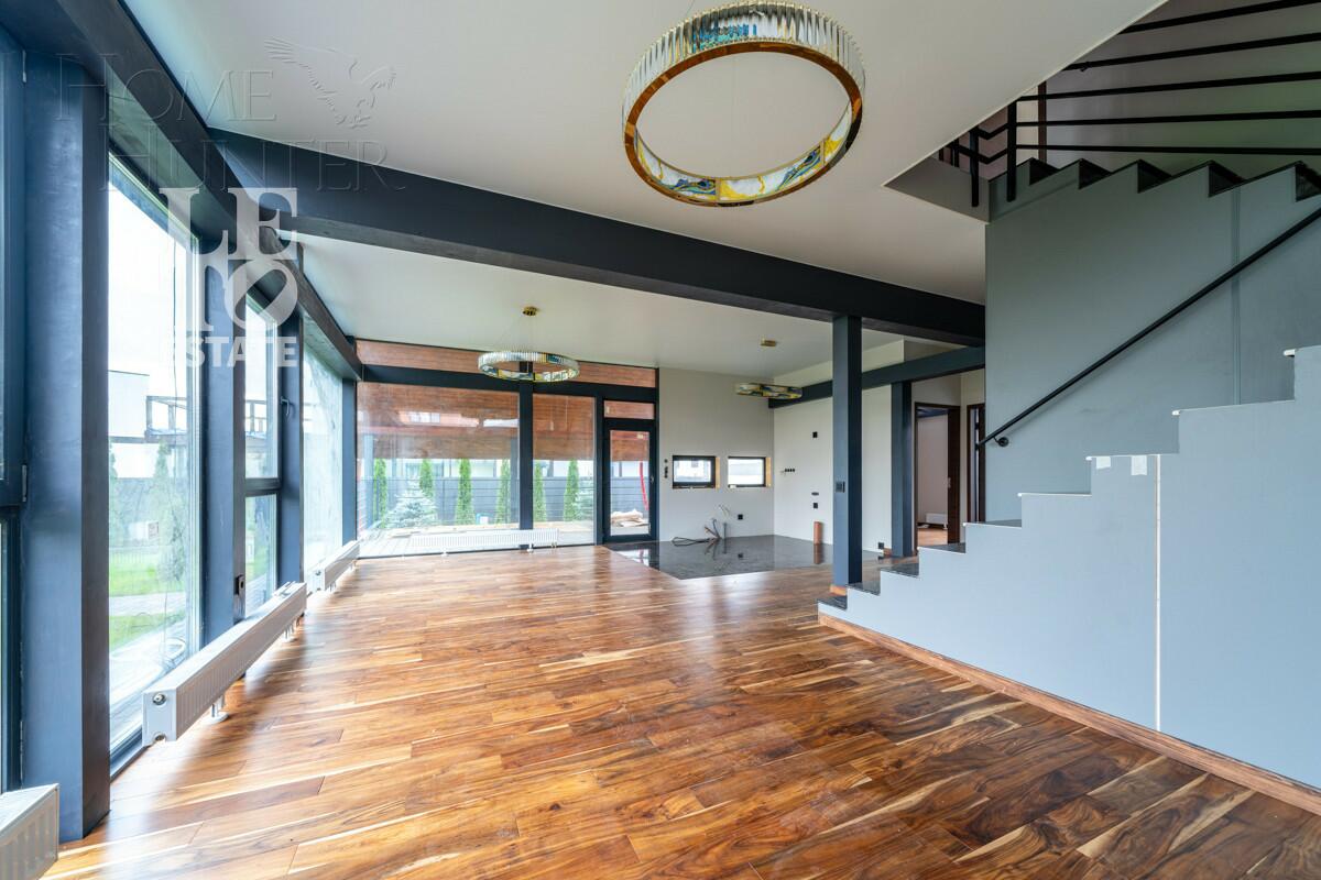 2-этажный коттедж 170 м² с отделкой