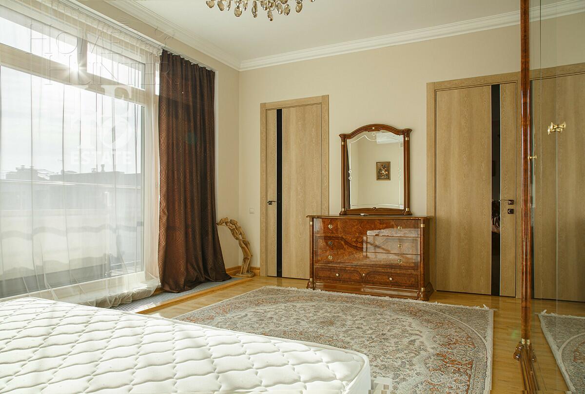 3-этажный таунхаус 264.6 м² с отделкой