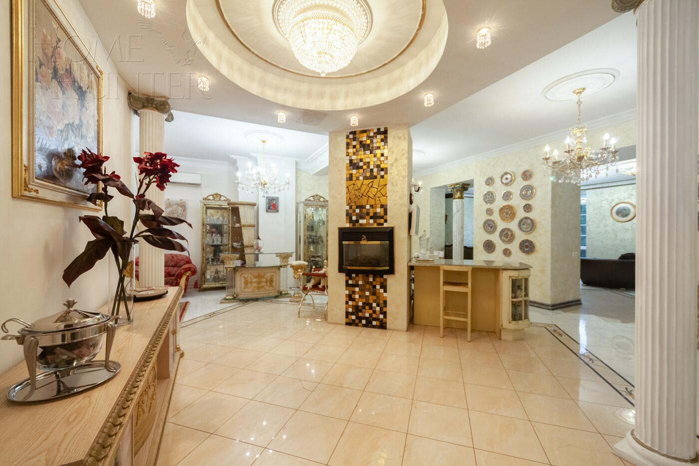 2-этажный коттедж 939 м² с отделкой