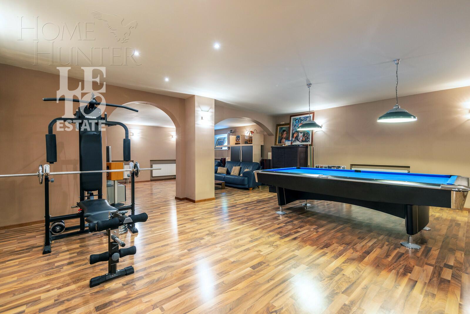 2-этажный коттедж 600 м² с отделкой