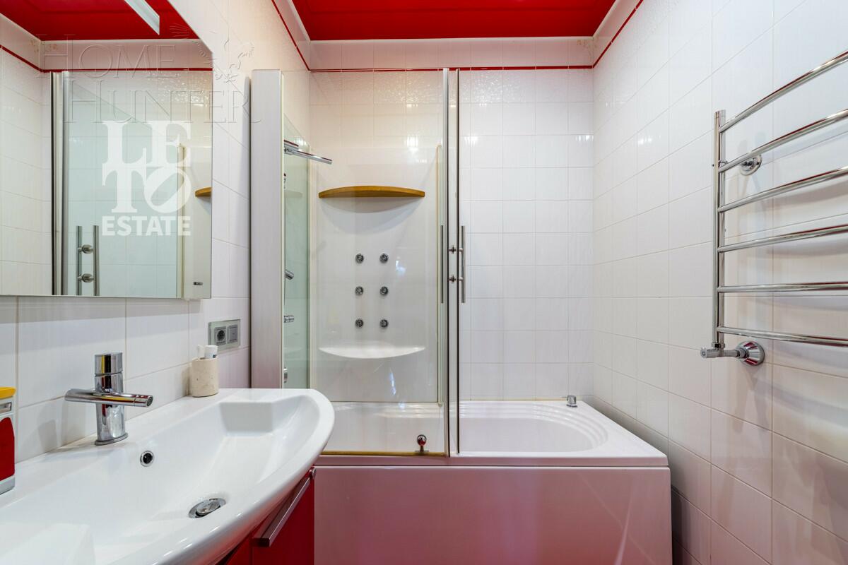 3-этажный коттедж 1 322 м² с отделкой