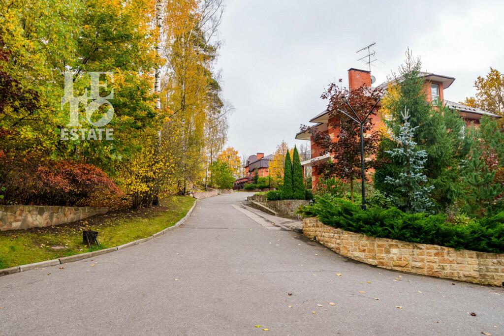 2-этажный коттедж 440.2 м² с отделкой