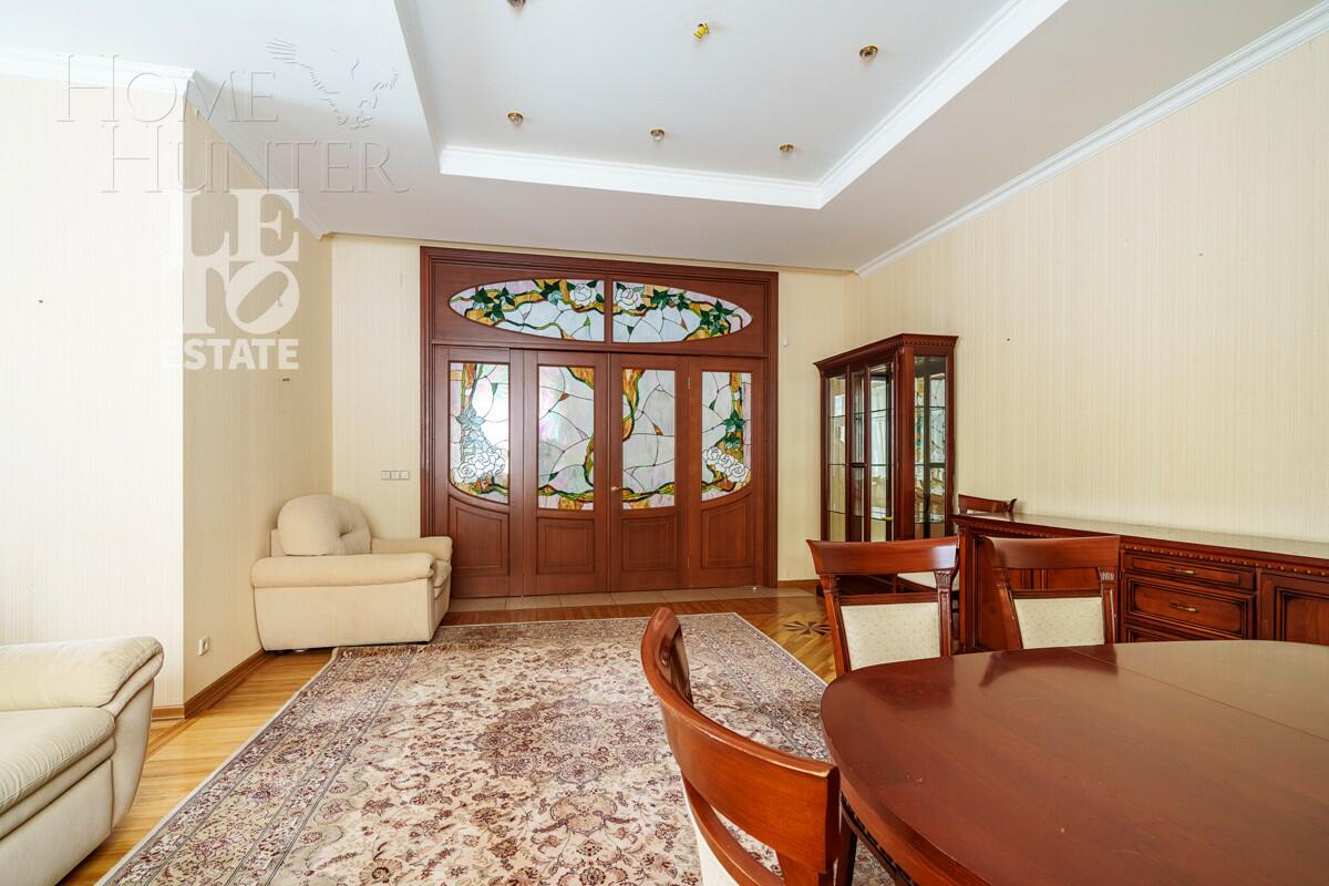 2-этажный коттедж 350 м² с отделкой