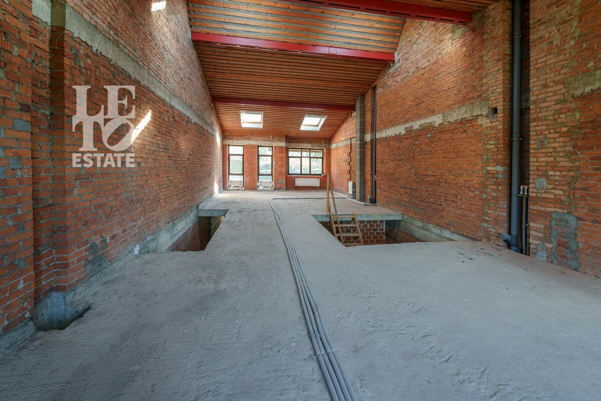 2-этажный таунхаус 270 м² без отделки