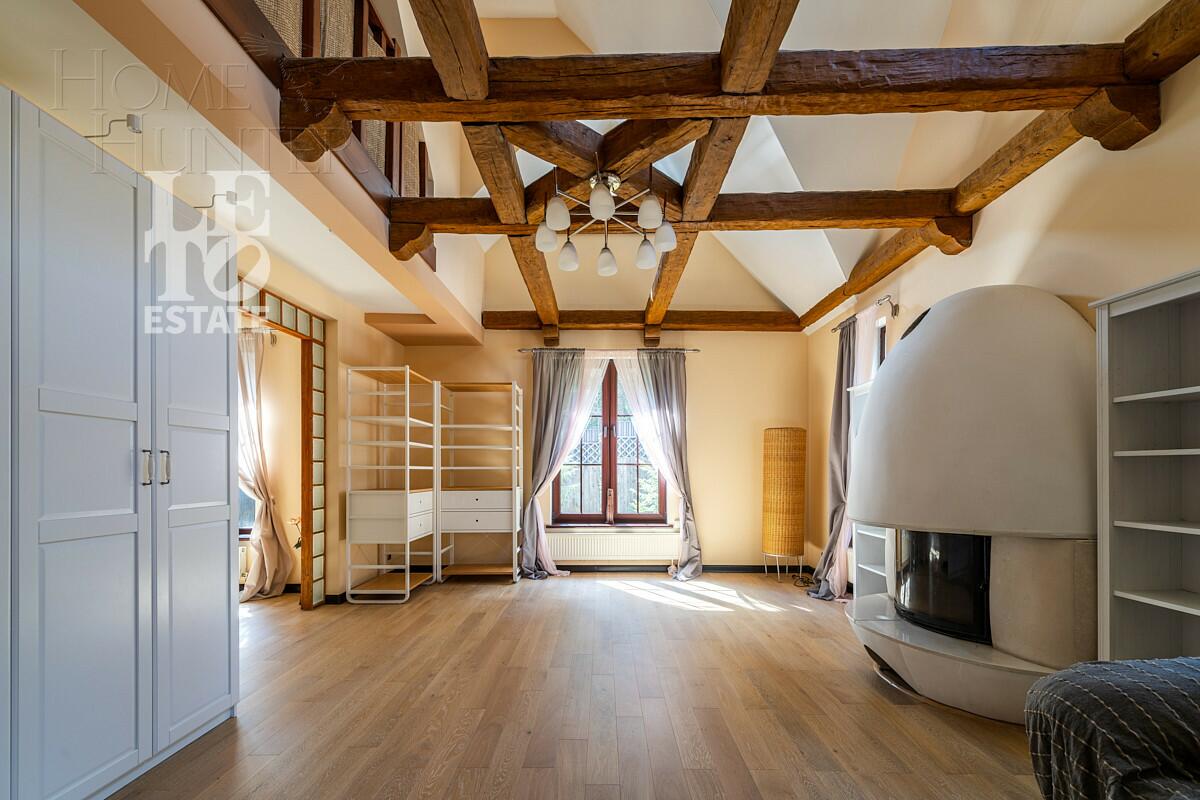 3-этажный коттедж 550 м² с отделкой