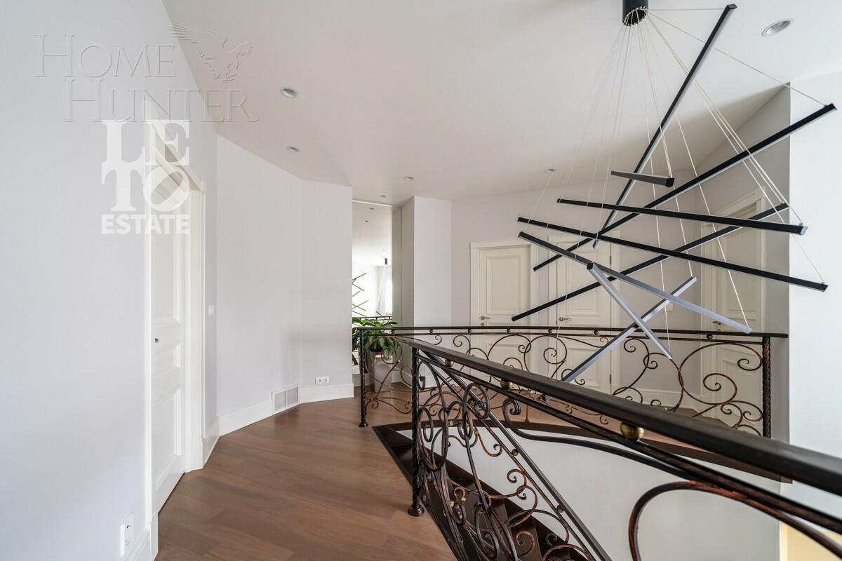 2-этажный коттедж 370 м² с отделкой