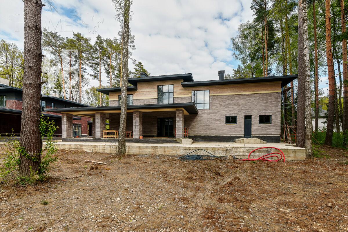 2-этажный коттедж 460 м² без отделки