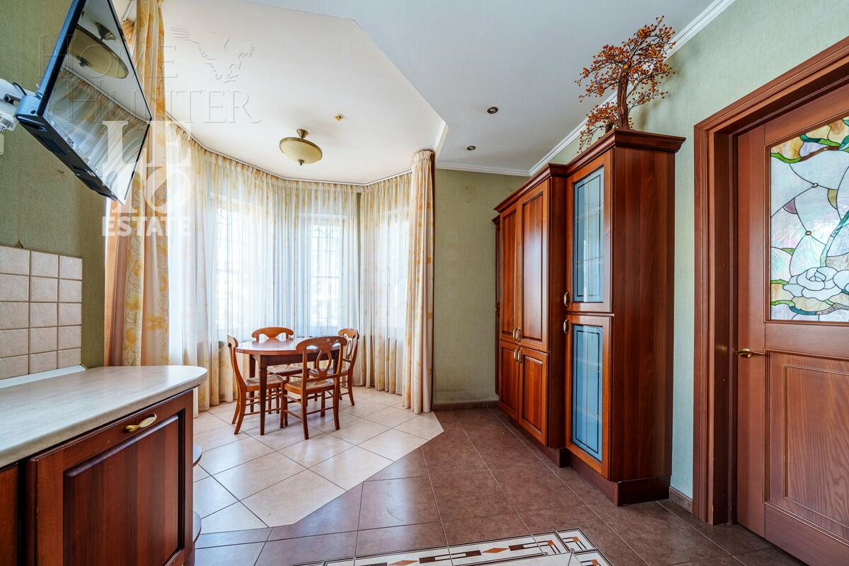 2-этажный коттедж 350 м² с отделкой