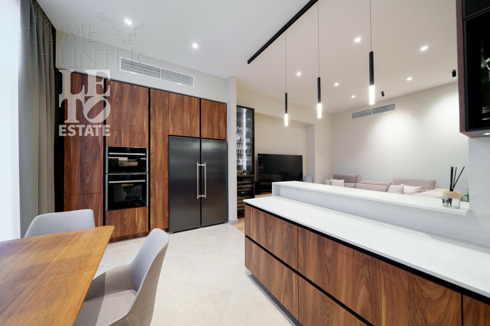 4-этажный таунхаус 278 м² с отделкой