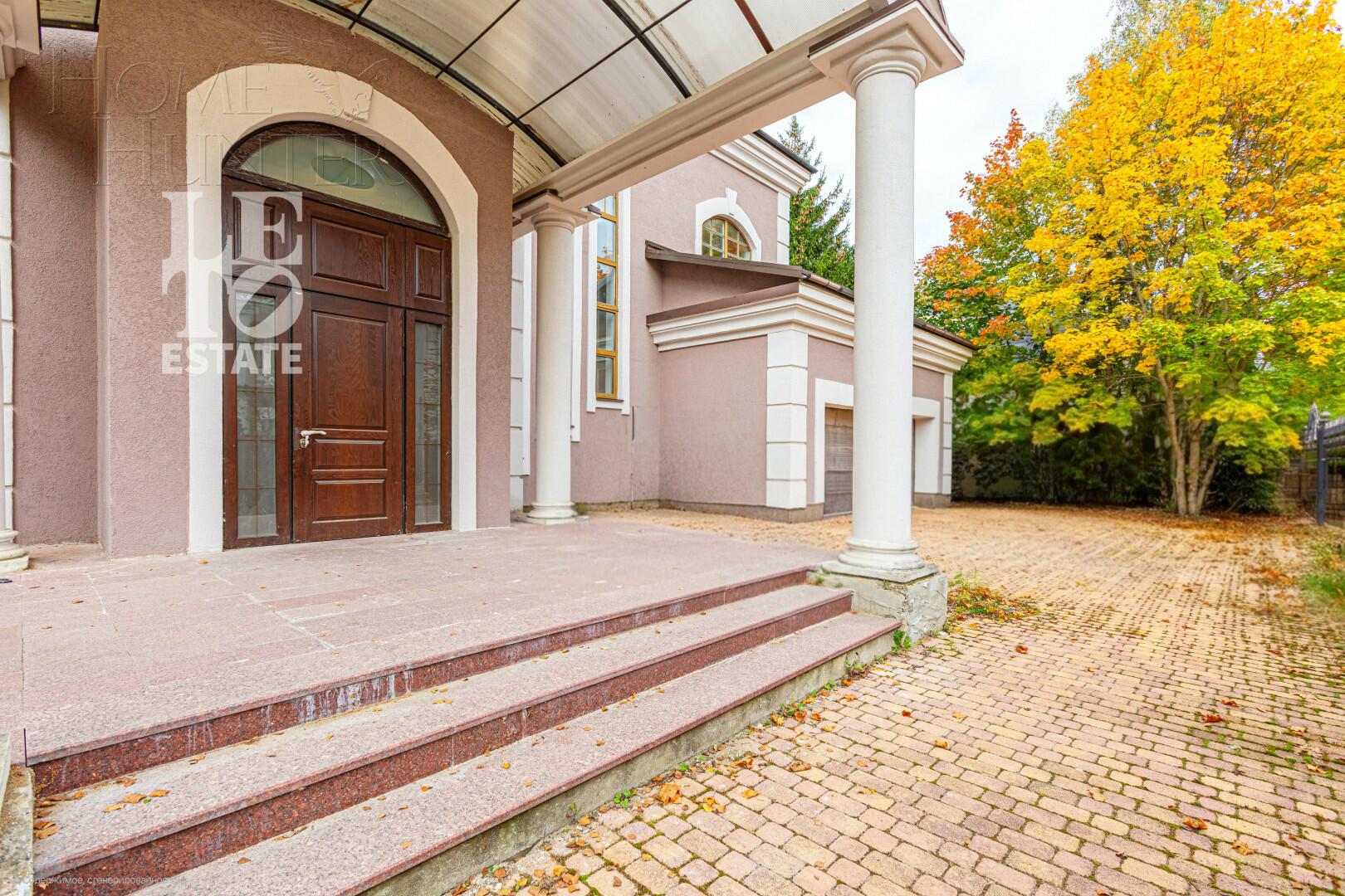 2-этажный коттедж 1 000 м² с отделкой