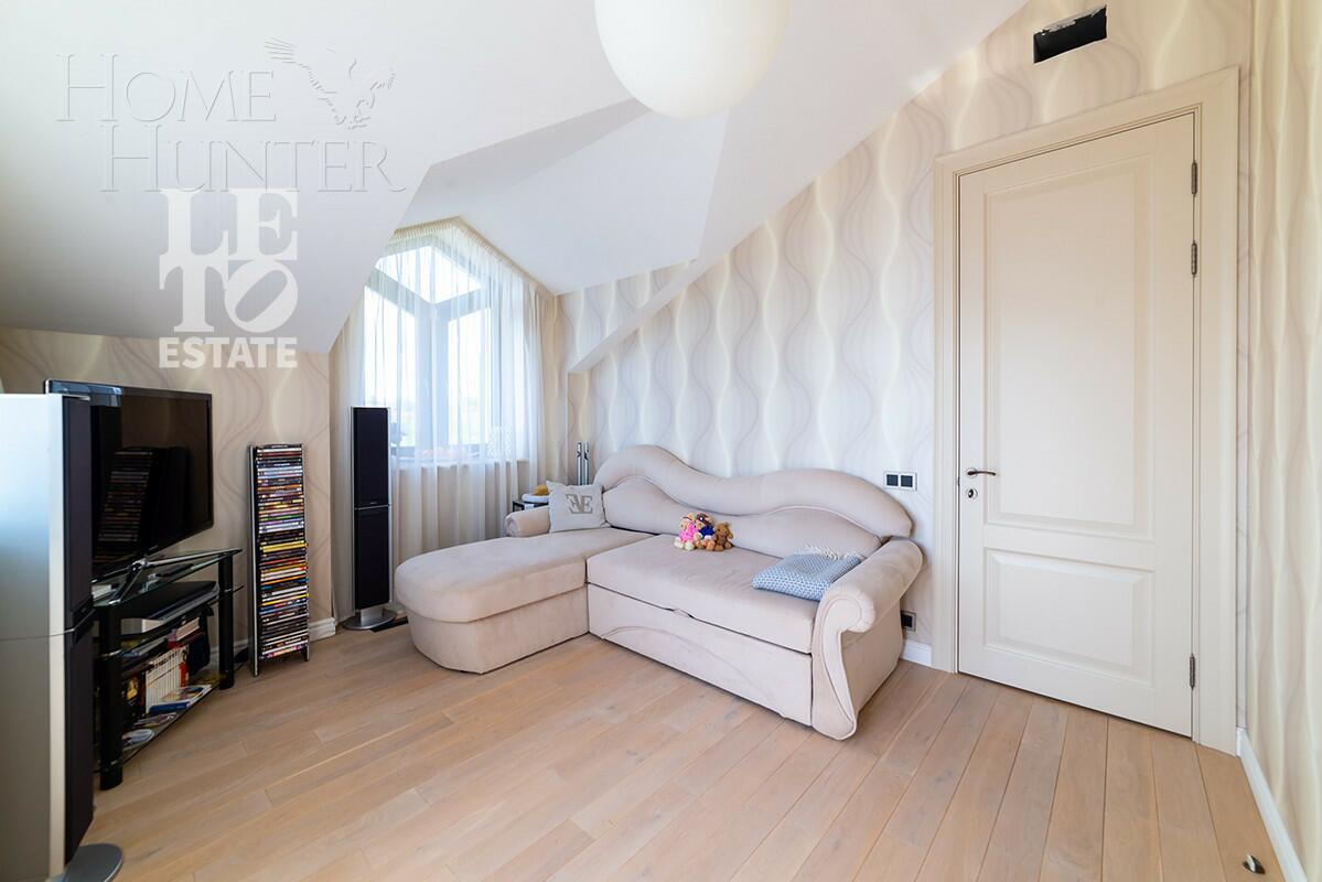 2-этажный коттедж 284.9 м² с отделкой