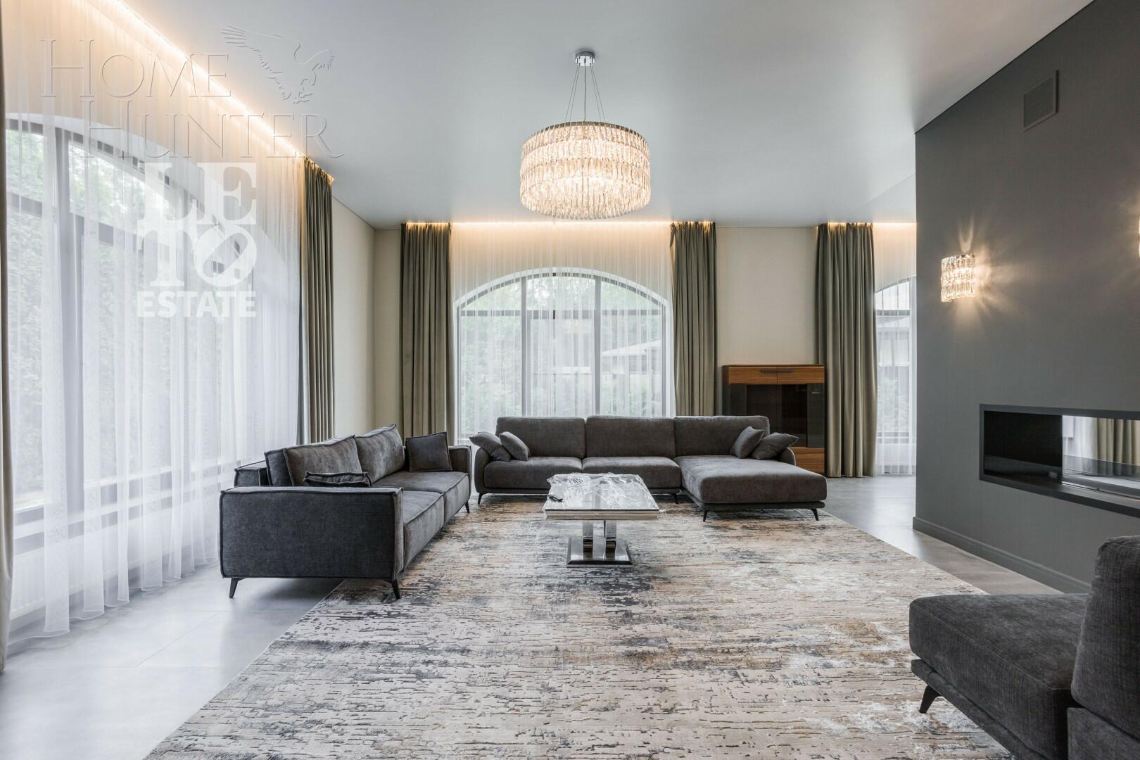 2-этажный коттедж 1 300 м² без отделки