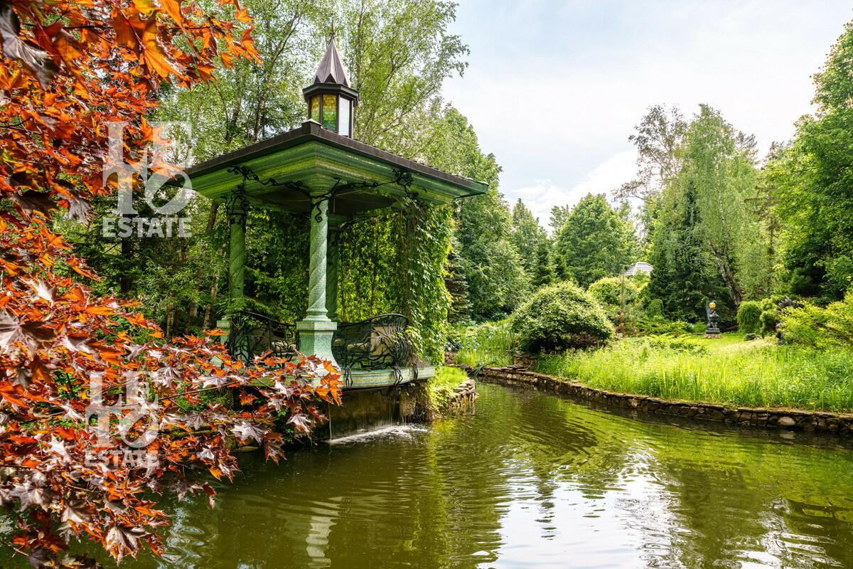 3-этажный коттедж 850 м² с отделкой