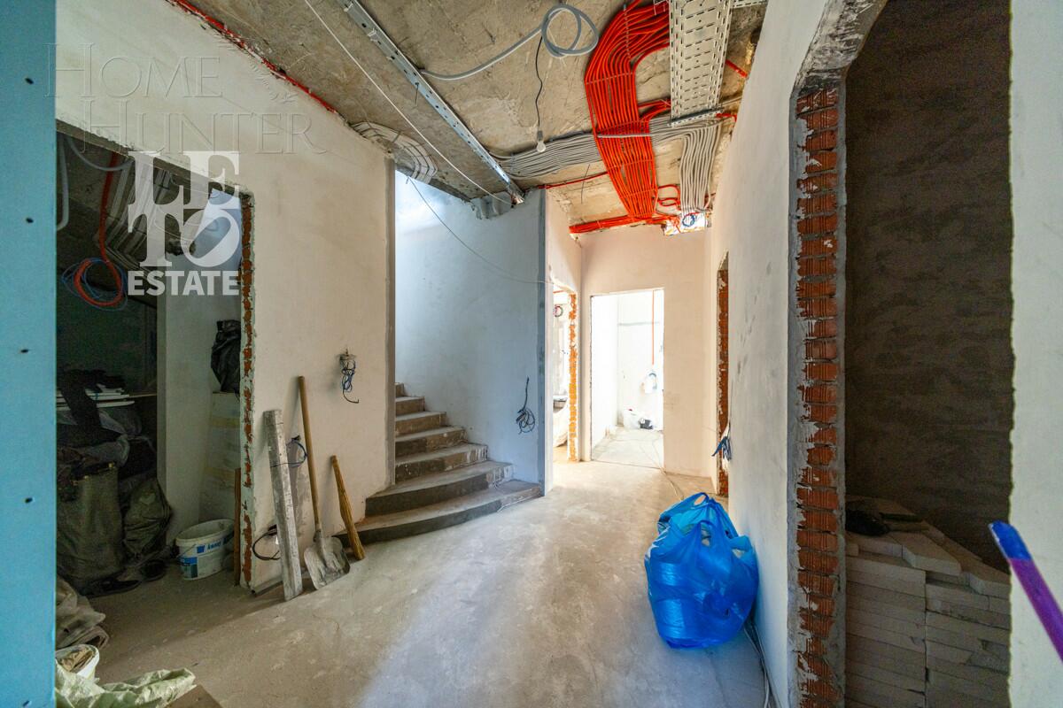 4-этажный таунхаус 395 м² без отделки