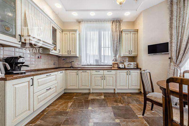 2-этажный таунхаус 250 м² с отделкой