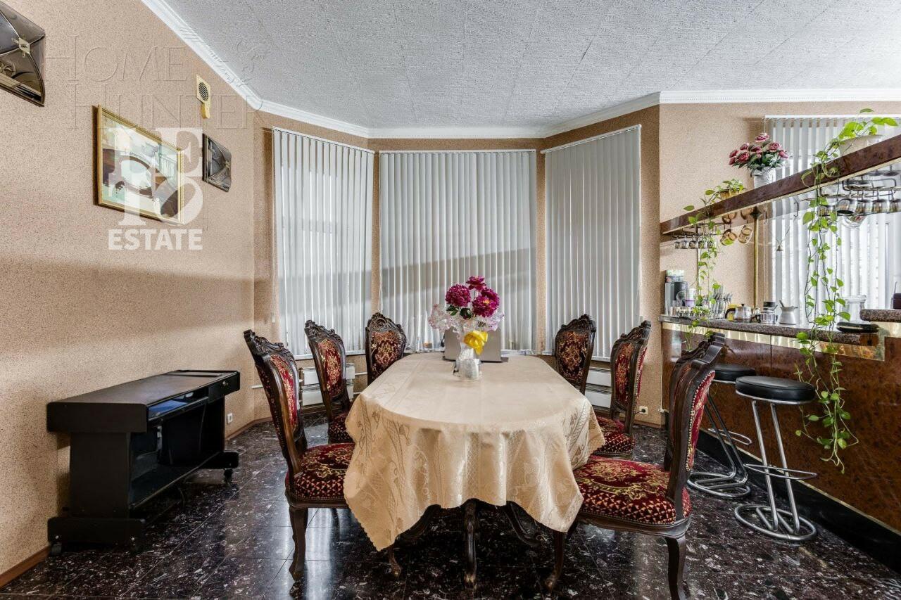 2-этажный коттедж 573 м² с отделкой