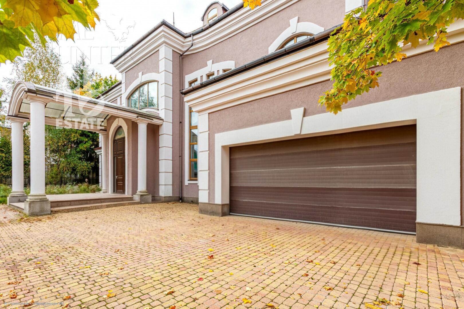 2-этажный коттедж 1 000 м² с отделкой