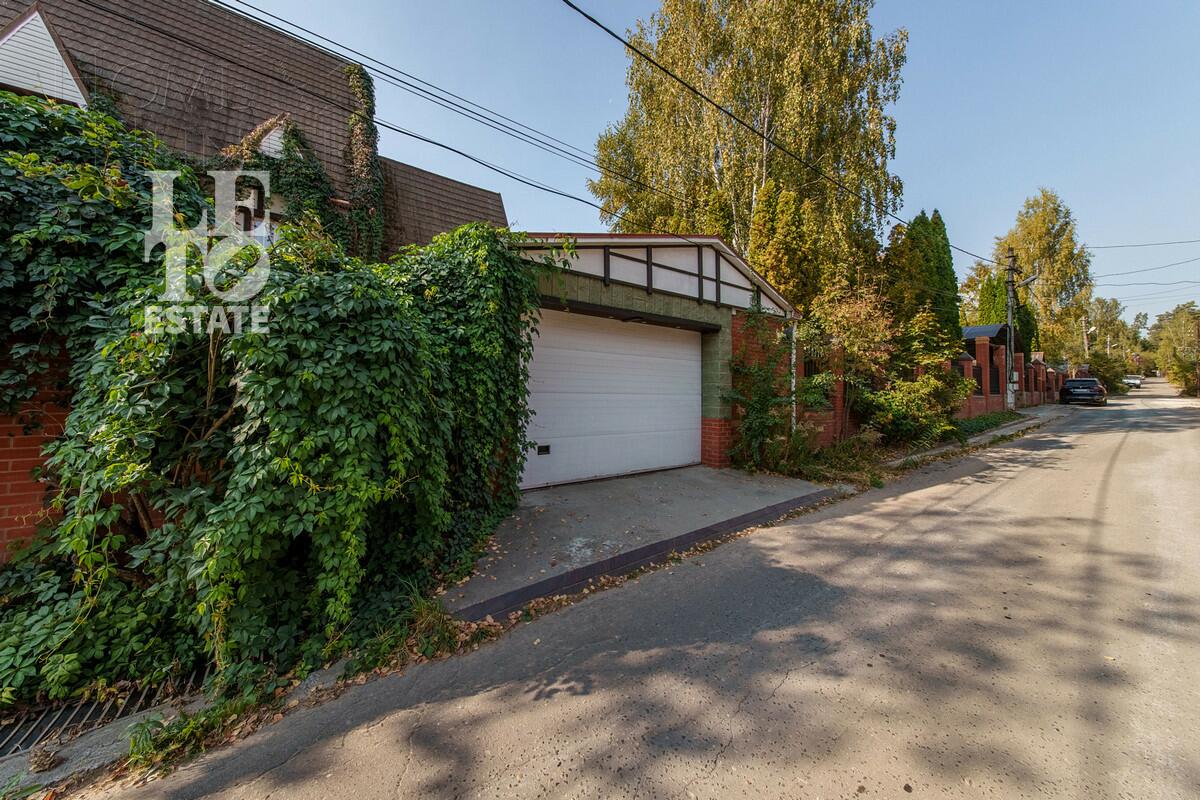 3-этажный коттедж 475 м² с отделкой