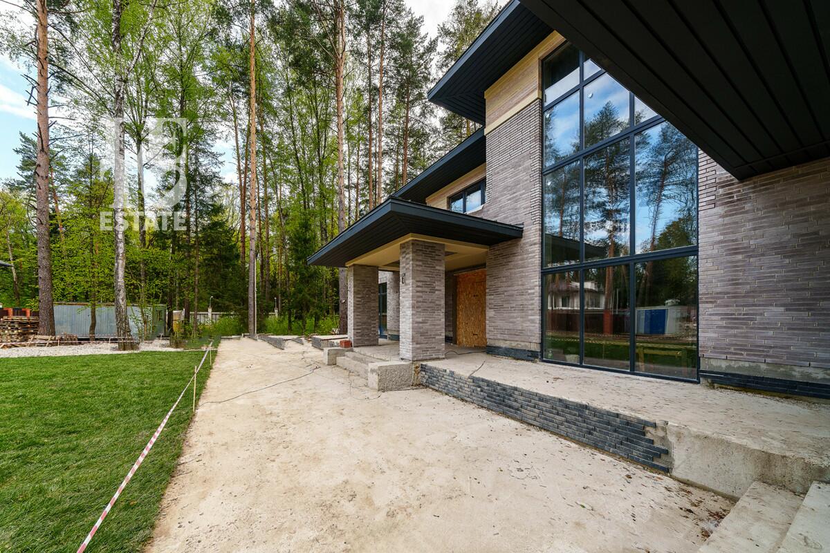 2-этажный коттедж 460 м² без отделки