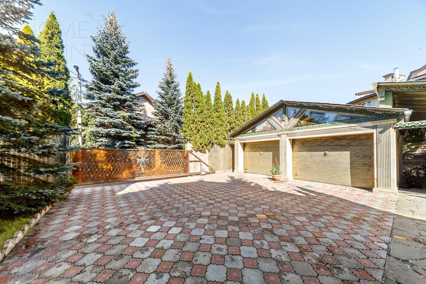 2-этажный коттедж 939 м² с отделкой