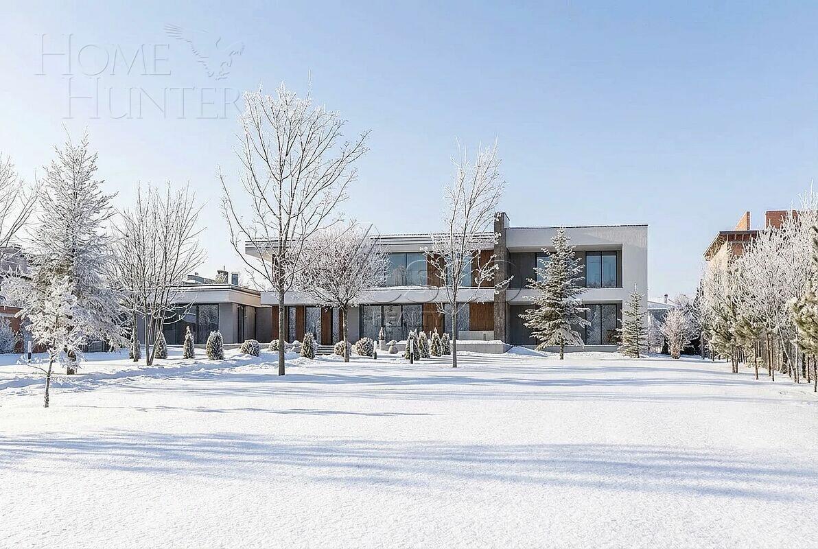 2-этажный коттедж 1 300 м² с отделкой