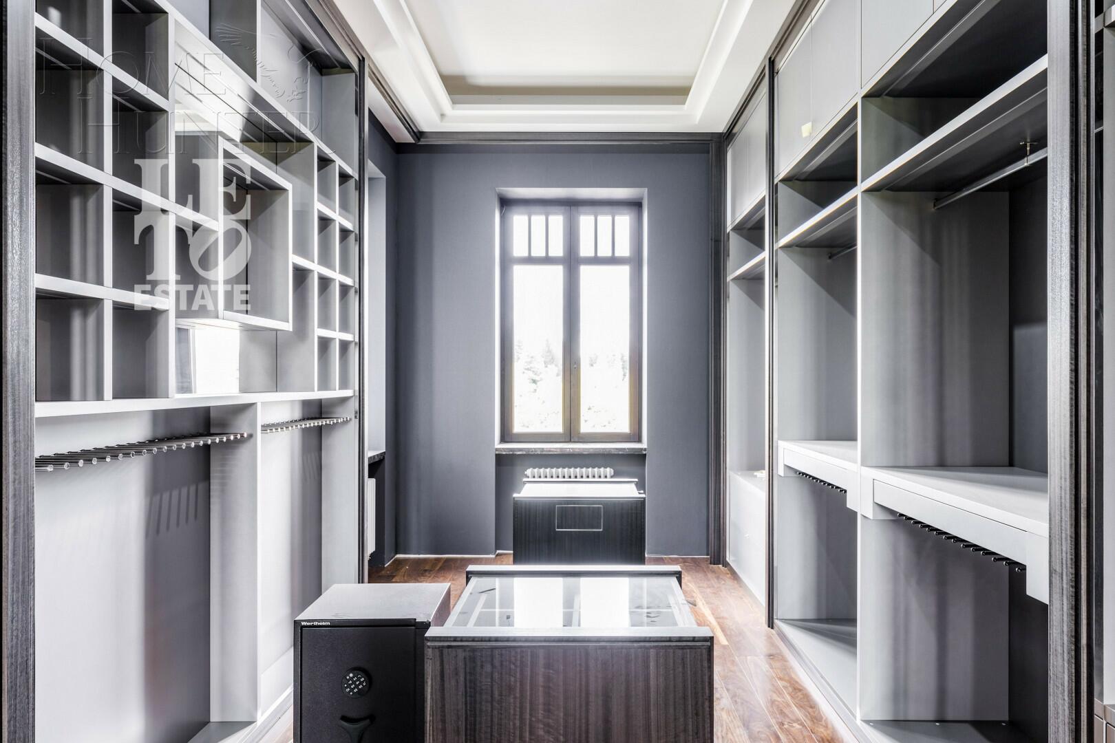 2-этажный коттедж 1 244 м² с отделкой